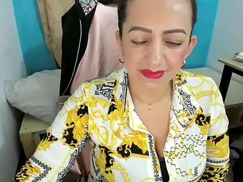 Snapshot of MonicaGarcia_ chatting on February 14, 2025, 10:38 am MonicaGarcia  online show from February 14, 2025, 10:38 am