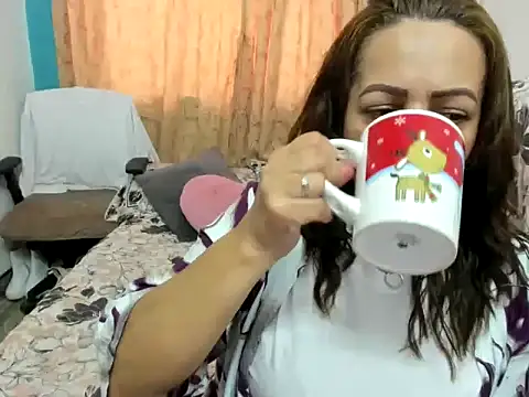Snapshot of MonicaGarcia_ chatting on October 11, 2025, 7:23 pm MonicaGarcia  online show from October 11, 2025, 7:23 pm