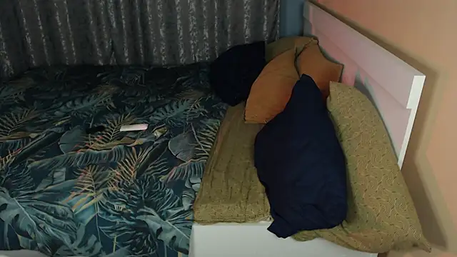 Snapshot of axxxturel chatting on September 14, 2025, 4:50 pm axxxturel online show from September 14, 2025, 4:50 pm