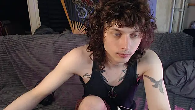axxxturel online show from June 3, 2026, 6:13 pm
