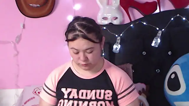 NikkiRous  online show from December 11, 2024, 1:49 pm