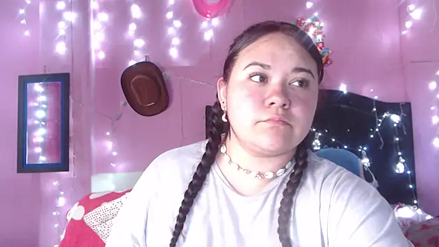 NikkiRous  online show from November 7, 2025, 12:43 am