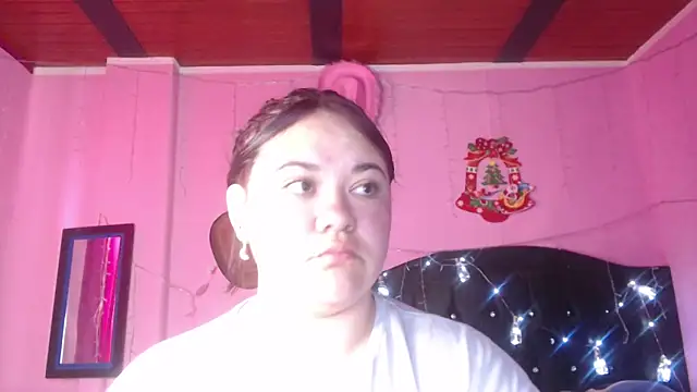 NikkiRous  online show from November 14, 2025, 1:43 pm