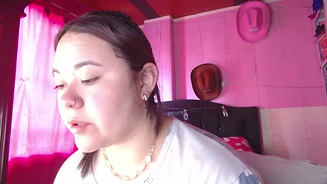 NikkiRous  online show from February 12, 2026, 2:01 pm