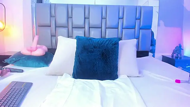 Snapshot of Emily_Gil1 chatting on January 31, 2025, 2:07 pm Emily Gil1 online show from January 31, 2025, 2:07 pm