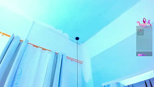 Snapshot of Emily_Gil1 chatting on October 11, 2025, 3:54 pm Emily Gil1 online show from October 11, 2025, 3:54 pm