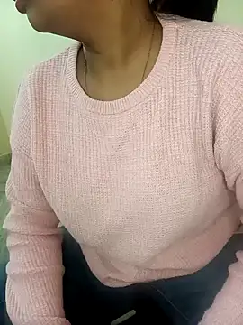 Snapshot of Im_Cute chatting on December 15, 2024, 9:03 am Im Cute online show from December 15, 2024, 9:03 am