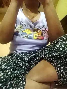 Snapshot of Im_Cute chatting on February 17, 2025, 8:36 pm Im Cute online show from February 17, 2025, 8:36 pm