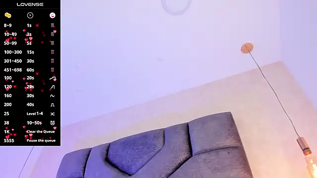 Snapshot of AilishBenson chatting on October 17, 2025, 7:49 pm AilishBenson online show from October 17, 2025, 7:49 pm