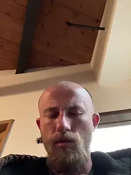 BIGWHITECOCKDOC36 online show from January 7, 2025, 1:24 pm
