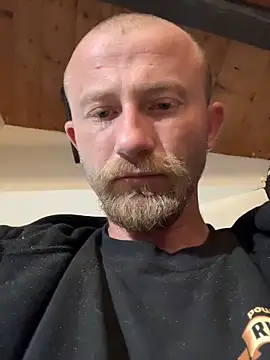 BIGWHITECOCKDOC36 online show from February 5, 2025, 9:46 am