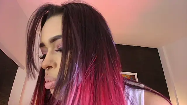 EvaaFoxxy1 online show from May 25, 2026, 12:22 pm