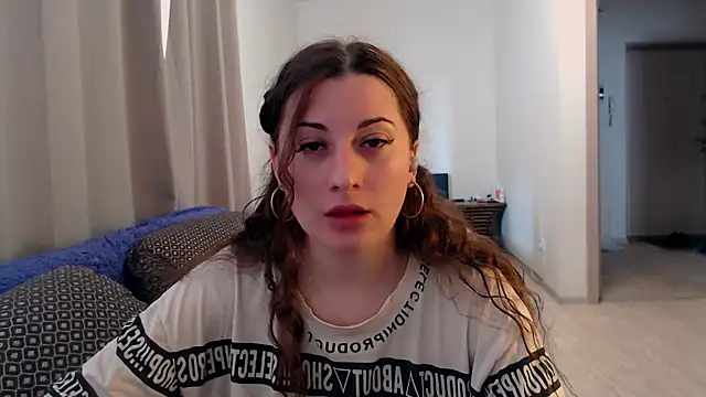 Helen Adams  online show from June 24, 2026, 5:17 am
