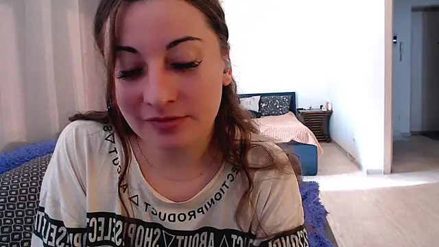 Helen Adams  online show from June 25, 2026, 5:23 am