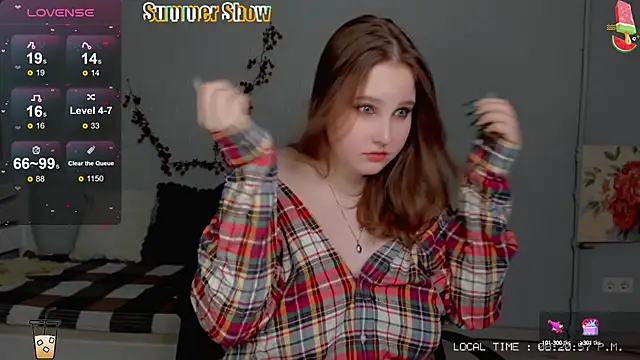 Snapshot of Crystal_Chris chatting on January 22, 2025, 6:20 pm Crystal Chris online show from January 22, 2025, 6:20 pm