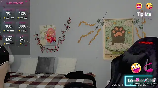 Snapshot of Crystal_Chris chatting on September 30, 2025, 4:34 pm Crystal Chris online show from September 30, 2025, 4:34 pm