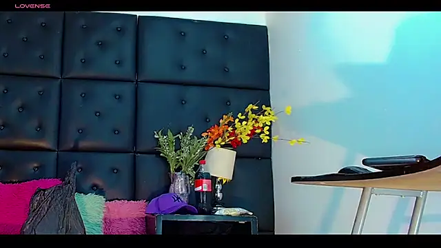 Daniela Pink  online show from June 14, 2026, 8:00 pm