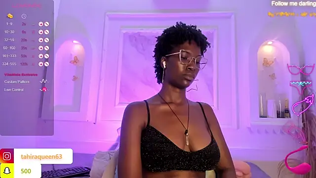 Snapshot of Tahira_21_ chatting on January 25, 2025, 3:52 pm Tahira 21  online show from January 25, 2025, 3:52 pm