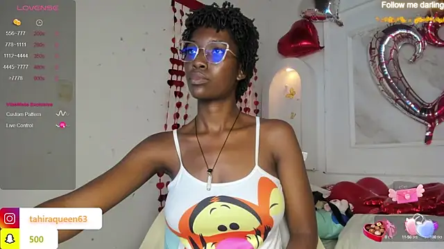 Snapshot of Tahira_21_ chatting on February 13, 2025, 6:27 pm Tahira 21  online show from February 13, 2025, 6:27 pm