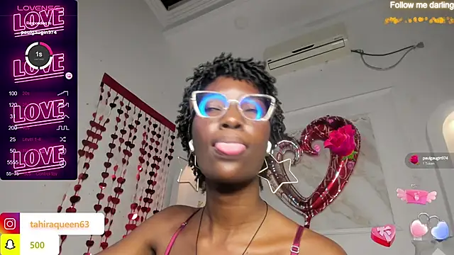 Snapshot of Tahira_21_ chatting on February 15, 2025, 10:21 pm Tahira 21  online show from February 15, 2025, 10:21 pm
