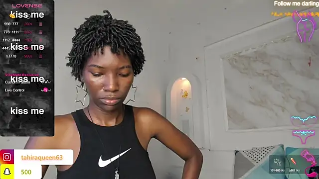 Snapshot of Tahira_21_ chatting on March 15, 2025, 7:27 pm Tahira 21  online show from March 15, 2025, 7:27 pm