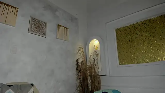 Snapshot of Tahira_21_ chatting on October 8, 2025, 7:33 pm Tahira 21  online show from October 8, 2025, 7:33 pm
