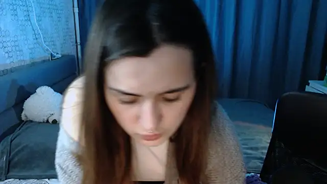 Snapshot of KiraYammy chatting on December 16, 2024, 1:10 am KiraYammy online show from December 16, 2024, 1:10 am