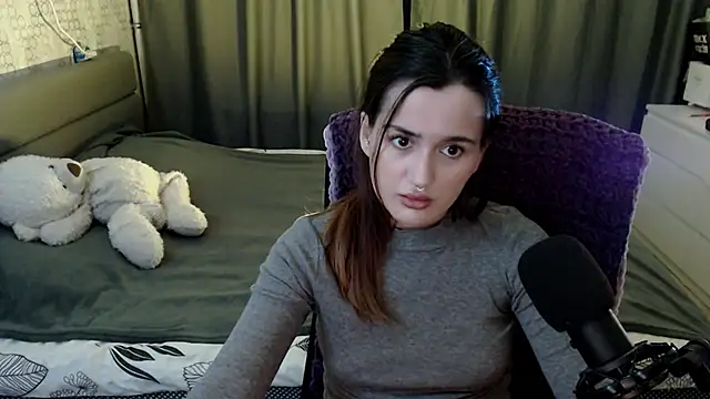 Snapshot of KiraYammy chatting on December 19, 2024, 10:21 pm KiraYammy online show from December 19, 2024, 10:21 pm