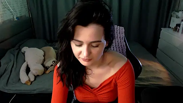 KiraYammy online show from November 24, 2025, 11:26 pm