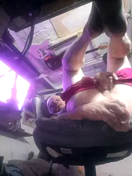 Snapshot of MagicAdmiralty5 chatting on September 19, 2025, 10:49 am MagicAdmiralty5 online show from September 19, 2025, 10:49 am