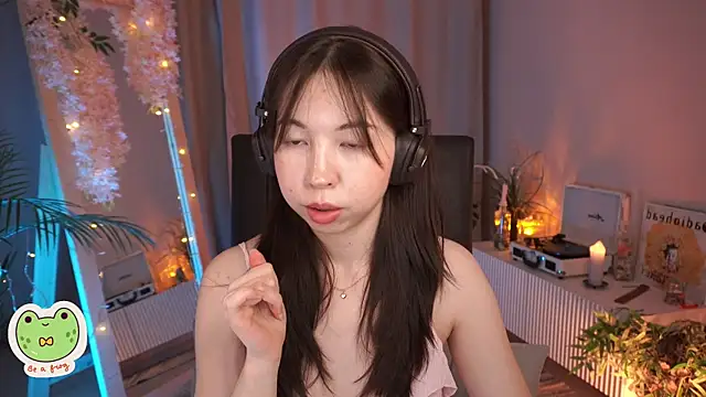 Sarah Son online show from March 9, 2025, 5:22 am