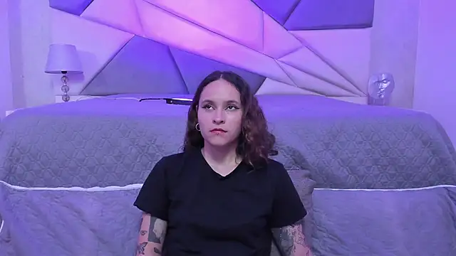AnnyThompson  online show from December 1, 2024, 11:47 pm