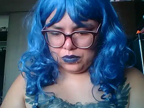 Snapshot of Anne_Noir chatting on October 21, 2025, 5:57 pm Anne Noir online show from October 21, 2025, 5:57 pm