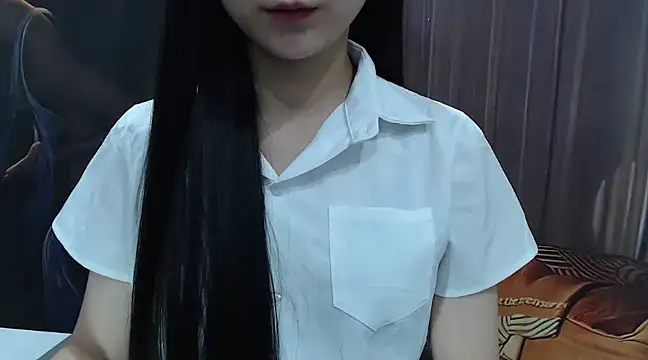 Snapshot of KaleAnisa chatting on February 18, 2025, 4:37 am KaleAnisa online show from February 18, 2025, 4:37 am