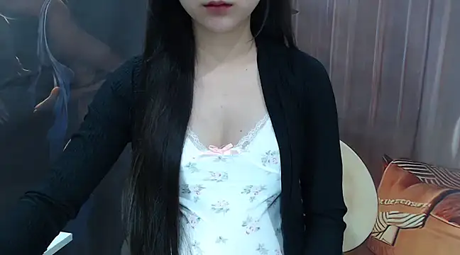 Snapshot of KaleAnisa chatting on February 19, 2025, 3:06 am KaleAnisa online show from February 19, 2025, 3:06 am
