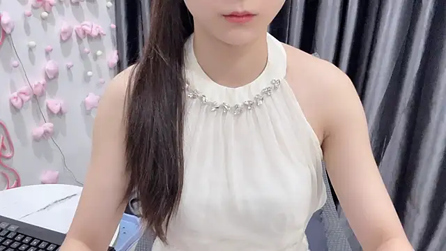KaleAnisa online show from August 5, 2026, 1:19 am