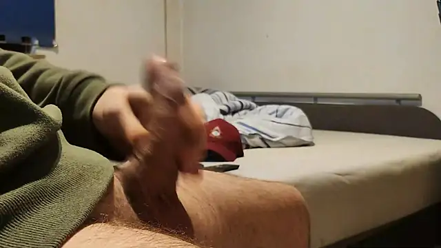 Snapshot of Alphapimmelchen chatting on February 2, 2025, 8:24 am Alphapimmelchen online show from February 2, 2025, 8:24 am