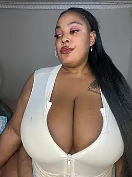 Katamia25 online show from January 17, 2025, 11:07 pm