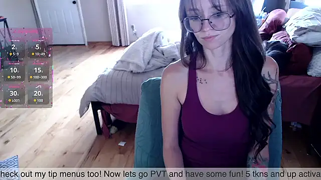 Snapshot of Plantbabeee chatting on October 1, 2025, 5:08 pm Plantbabeee online show from October 1, 2025, 5:08 pm