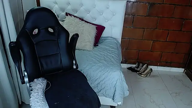 Maira B online show from September 28, 2025, 1:49 pm