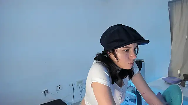 Snapshot of WandaDoll chatting on February 25, 2025, 5:25 pm WandaDoll online show from February 25, 2025, 5:25 pm