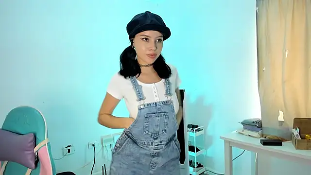 Snapshot of WandaDoll chatting on March 13, 2025, 2:33 pm WandaDoll online show from March 13, 2025, 2:33 pm