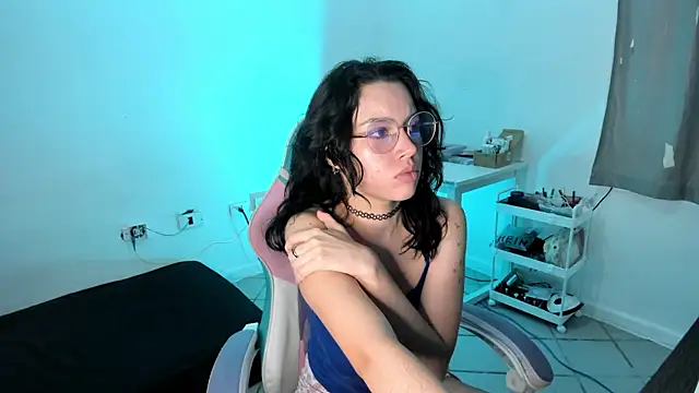 Snapshot of WandaDoll chatting on March 20, 2025, 8:51 pm WandaDoll online show from March 20, 2025, 8:51 pm