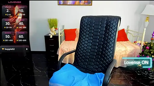 Julia Dean online show from December 18, 2024, 3:33 pm