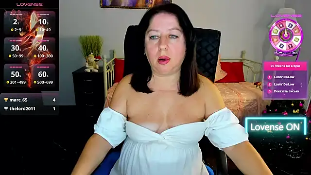 Julia Dean online show from December 26, 2024, 3:42 pm
