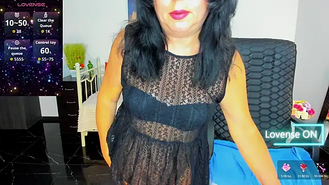 Julia Dean online show from June 26, 2026, 12:09 pm