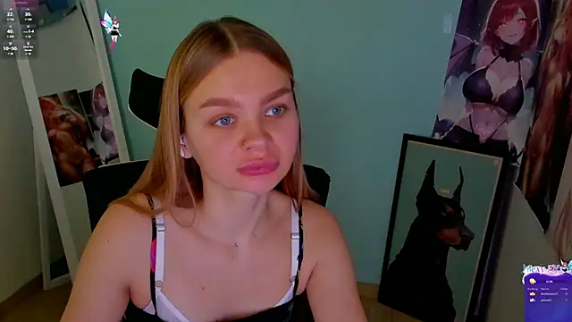 Snapshot of Molly_sweetie chatting on December 9, 2024, 10:00 am Molly sweetie online show from December 9, 2024, 10:00 am