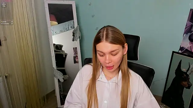 Snapshot of Molly_sweetie chatting on January 5, 2025, 9:59 am Molly sweetie online show from January 5, 2025, 9:59 am