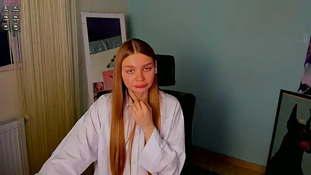 Snapshot of Molly_sweetie chatting on January 22, 2025, 10:07 am Molly sweetie online show from January 22, 2025, 10:07 am
