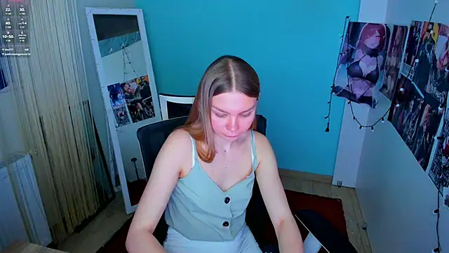 Snapshot of Molly_sweetie chatting on March 18, 2025, 10:03 am Molly sweetie online show from March 18, 2025, 10:03 am